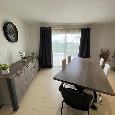 La Bressolaise I Spacieuse Maison 3 *